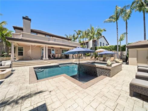 18976  Rockinghorse   Lane, Huntington Beach, CA