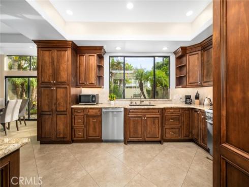 16282 Mandalay Circle, Huntington Beach, CA