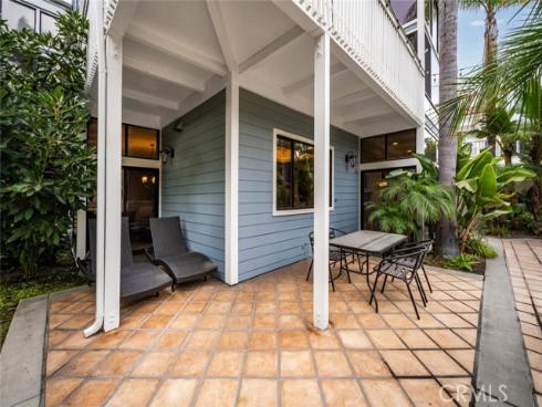 16282 Mandalay Circle, Huntington Beach, CA