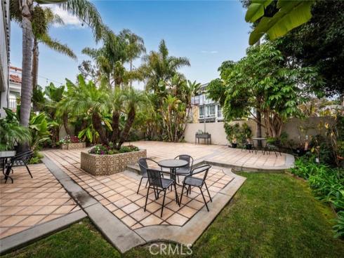 16282 Mandalay Circle, Huntington Beach, CA