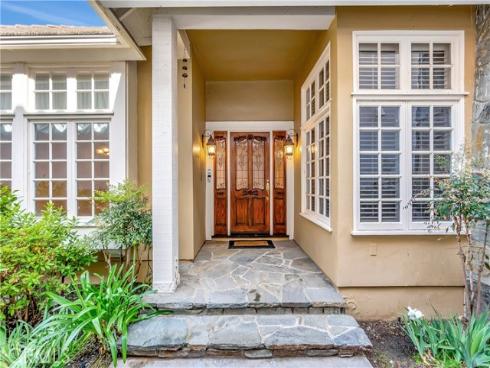 19371 Woodlands Drive, Huntington Beach, CA