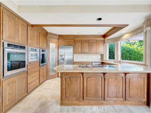 19371 Woodlands Drive, Huntington Beach, CA