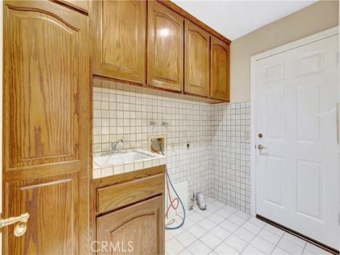 19371 Woodlands Drive, Huntington Beach, CA