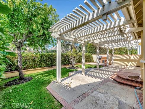 19371 Woodlands Drive, Huntington Beach, CA