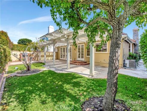 19371 Woodlands Drive, Huntington Beach, CA