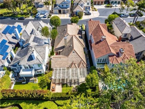 19371 Woodlands Drive, Huntington Beach, CA