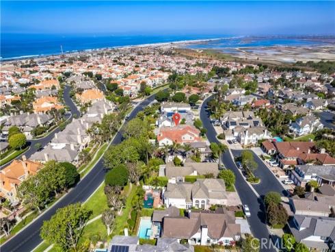 19371 Woodlands Drive, Huntington Beach, CA