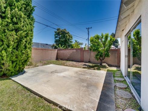 5671 Mangrum Drive, Huntington Beach, CA