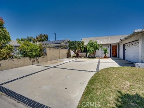 5671 Mangrum Drive, Huntington Beach, CA
