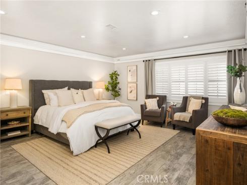 20402 Seven Seas Lane, Huntington Beach, CA