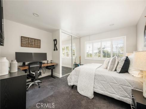 20402 Seven Seas Lane, Huntington Beach, CA