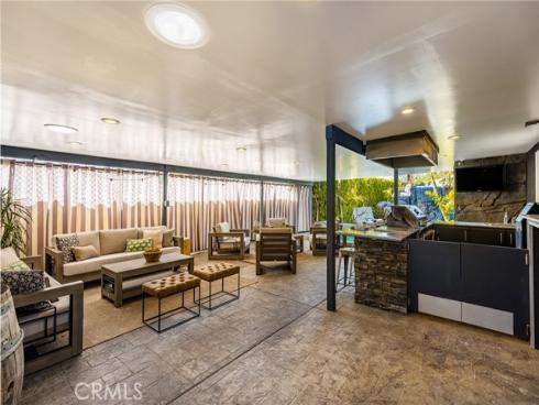 20402 Seven Seas Lane, Huntington Beach, CA