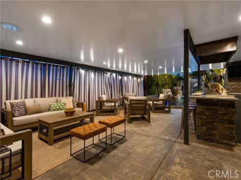 20402 Seven Seas Lane, Huntington Beach, CA