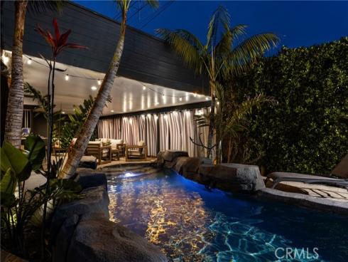 20402 Seven Seas Lane, Huntington Beach, CA