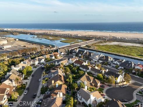 22372 Harwich Lane, Huntington Beach, CA