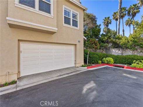 6249 Pacific Pointe 16 Drive, Huntington Beach, CA