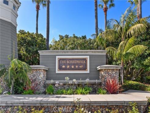 6249  Pacific Pointe  16  Drive, Huntington Beach, CA