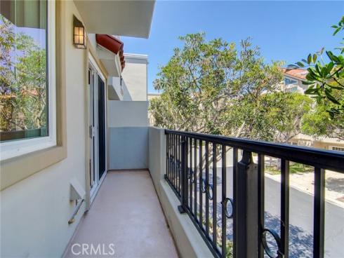 6052 Shadowbrook Circle, Huntington Beach, CA