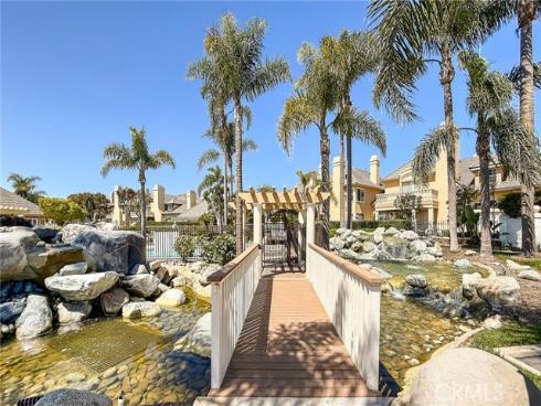 6052 Shadowbrook Circle, Huntington Beach, CA