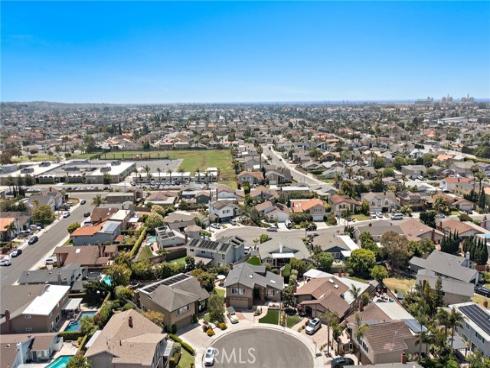 20161 Glacier Circle, Huntington Beach, CA