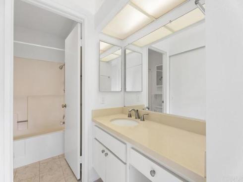 8933 Yolo 1308-A Circle, Huntington Beach, CA