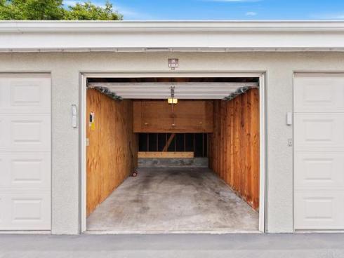 8933 Yolo 1308-A Circle, Huntington Beach, CA