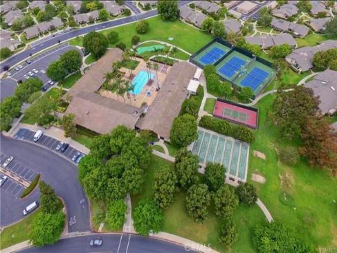 8933 Yolo 1308-A Circle, Huntington Beach, CA