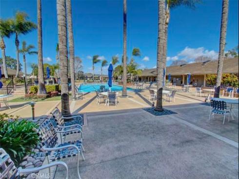 8933 Yolo 1308-A Circle, Huntington Beach, CA