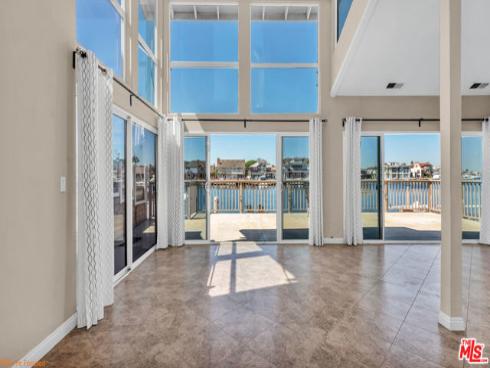 16661 Carousel Lane, Huntington Beach, CA