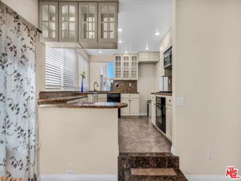 16661 Carousel Lane, Huntington Beach, CA