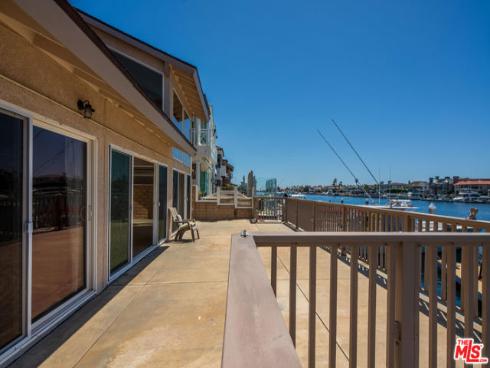 16661 Carousel Lane, Huntington Beach, CA