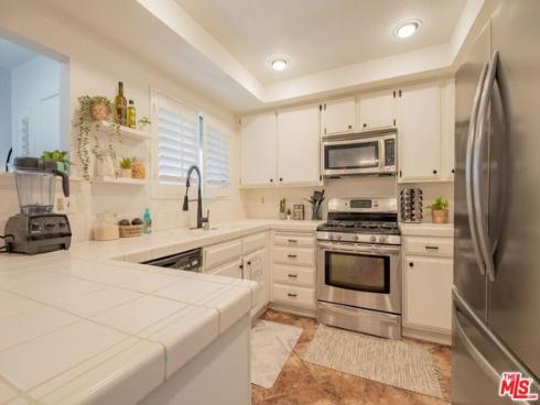 4852  Cabana  202  Drive, Huntington Beach, CA