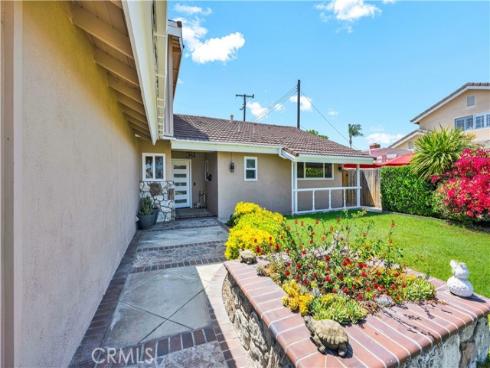 16761 Montclair Lane , Huntington Beach, CA