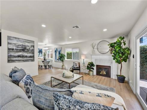 16761 Montclair Lane , Huntington Beach, CA