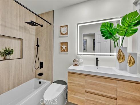 16761 Montclair Lane , Huntington Beach, CA