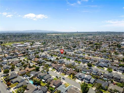 10172 Merrimac Dr , Huntington Beach, CA