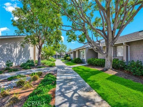 8815 Yuba 1102A Circle, Huntington Beach, CA