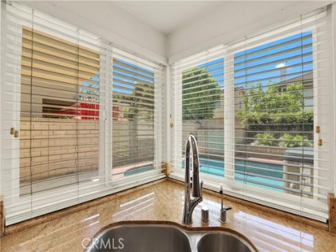 8452 Deepview Drive, Huntington Beach, CA