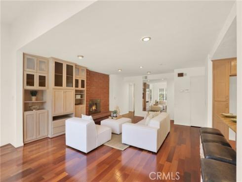 8452 Deepview Drive, Huntington Beach, CA