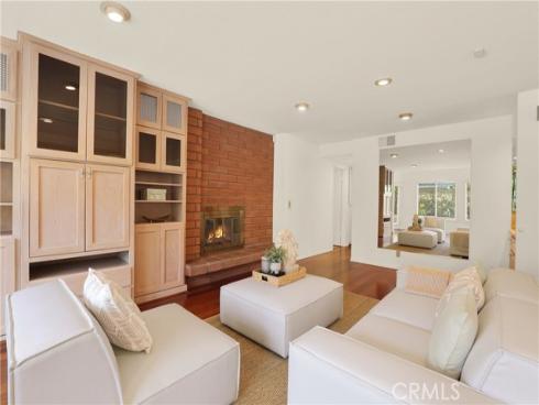 8452 Deepview Drive, Huntington Beach, CA