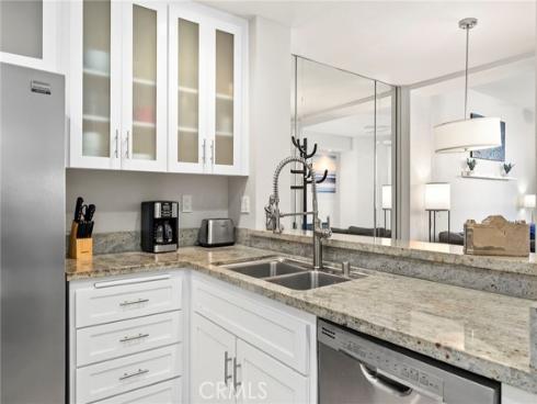 2000 Pacific Coast 102 , Huntington Beach, CA