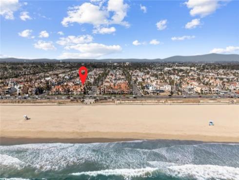2000 Pacific Coast 102 , Huntington Beach, CA