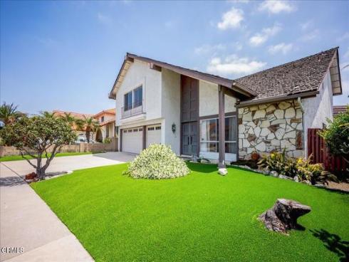 15722  Dawson   Lane, Huntington Beach, CA