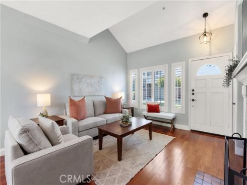 18731 Chapel Lane, Huntington Beach, CA