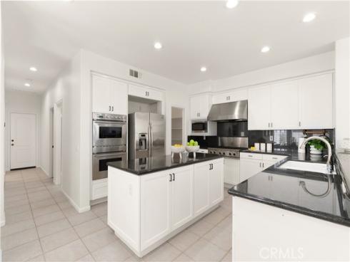 19139 Chandon Lane, Huntington Beach, CA