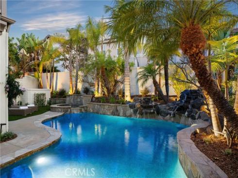 19139 Chandon Lane, Huntington Beach, CA