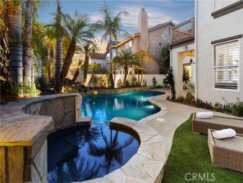 19139 Chandon Lane, Huntington Beach, CA