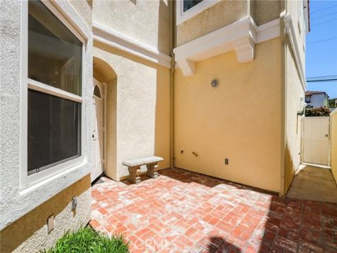 326 6th Street, Huntington Beach, CA