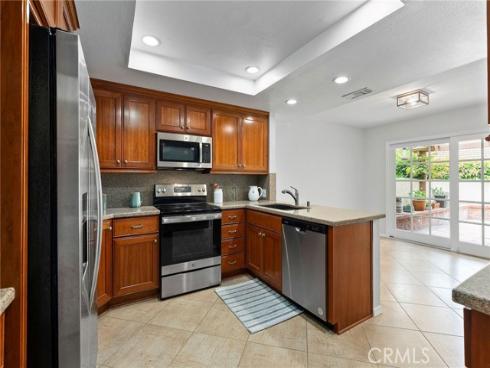 18301 Gum Tree Lane, Huntington Beach, CA