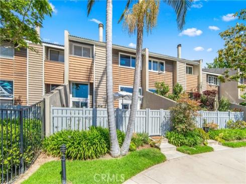 18743 Club Lane, Huntington Beach, CA